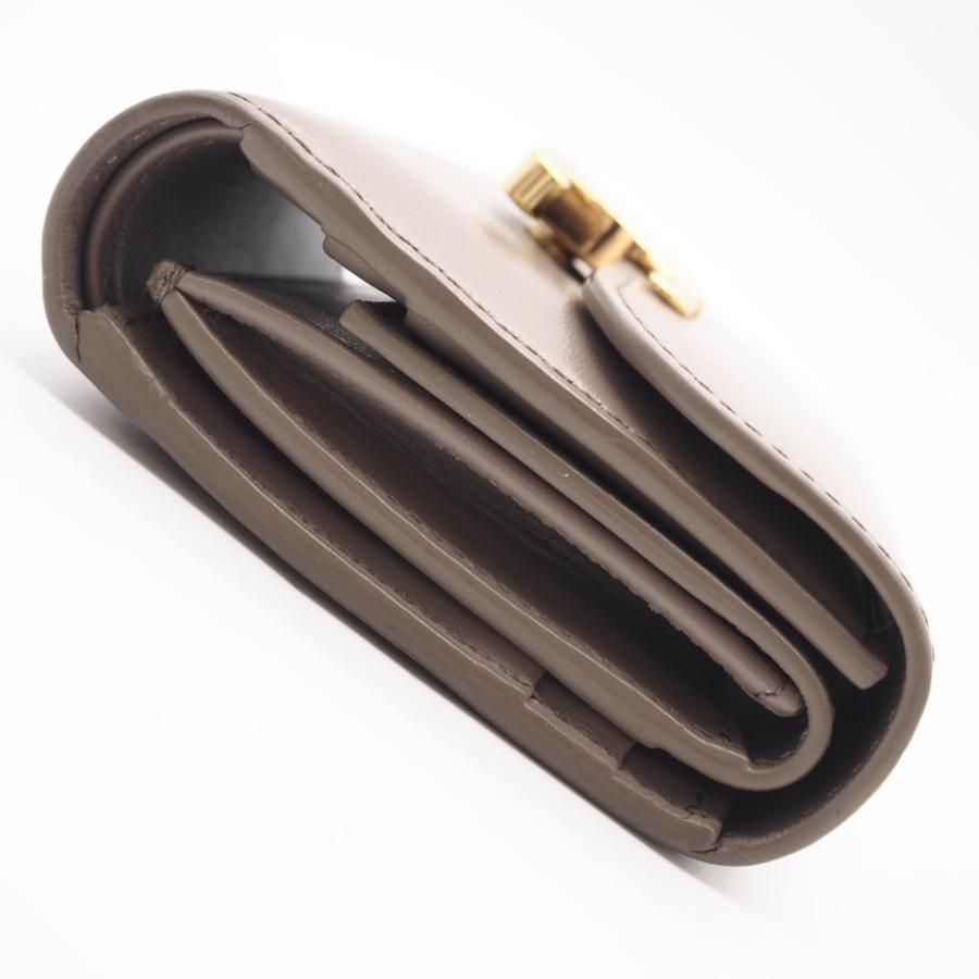 ★3日以内返品可★ 美品 CELINE セリーヌ シャイニーカーフスキン スモール フラップウォレット トリオンフ ぺプル | CELINE | 06