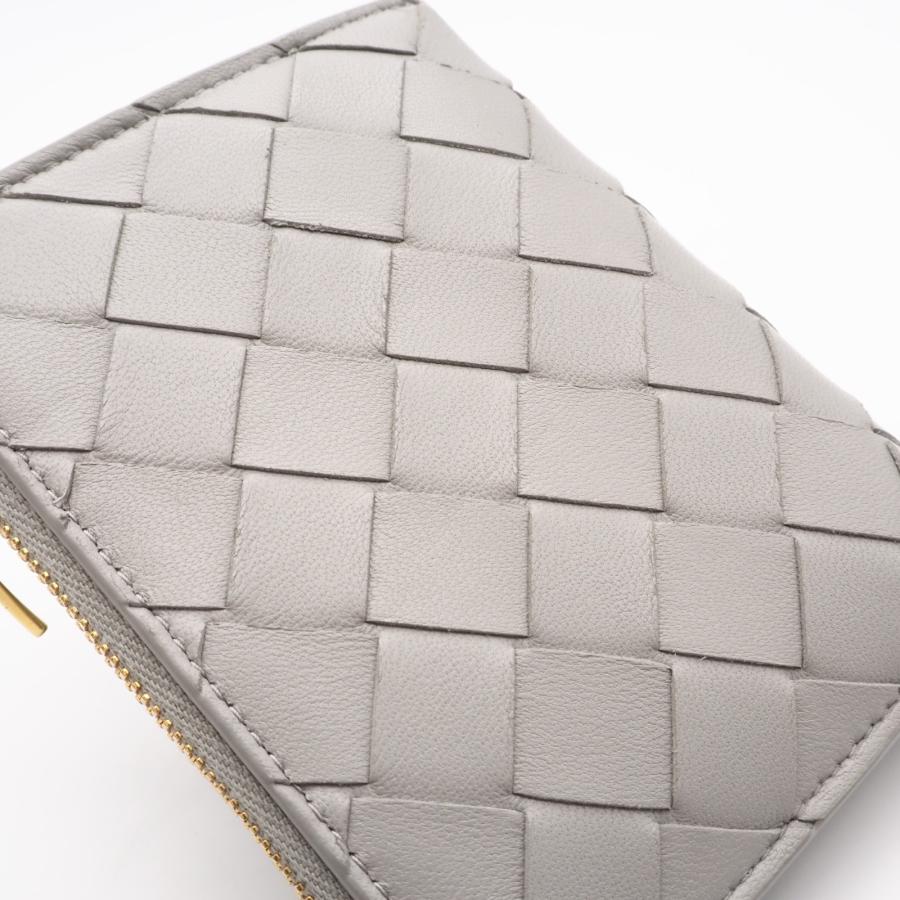 ★3日以内返品可★ 美品 BOTTEGAVENETA ボッテガヴェネタ イントレチャート中 レザー 二つ折り財布 749940 |  | 03