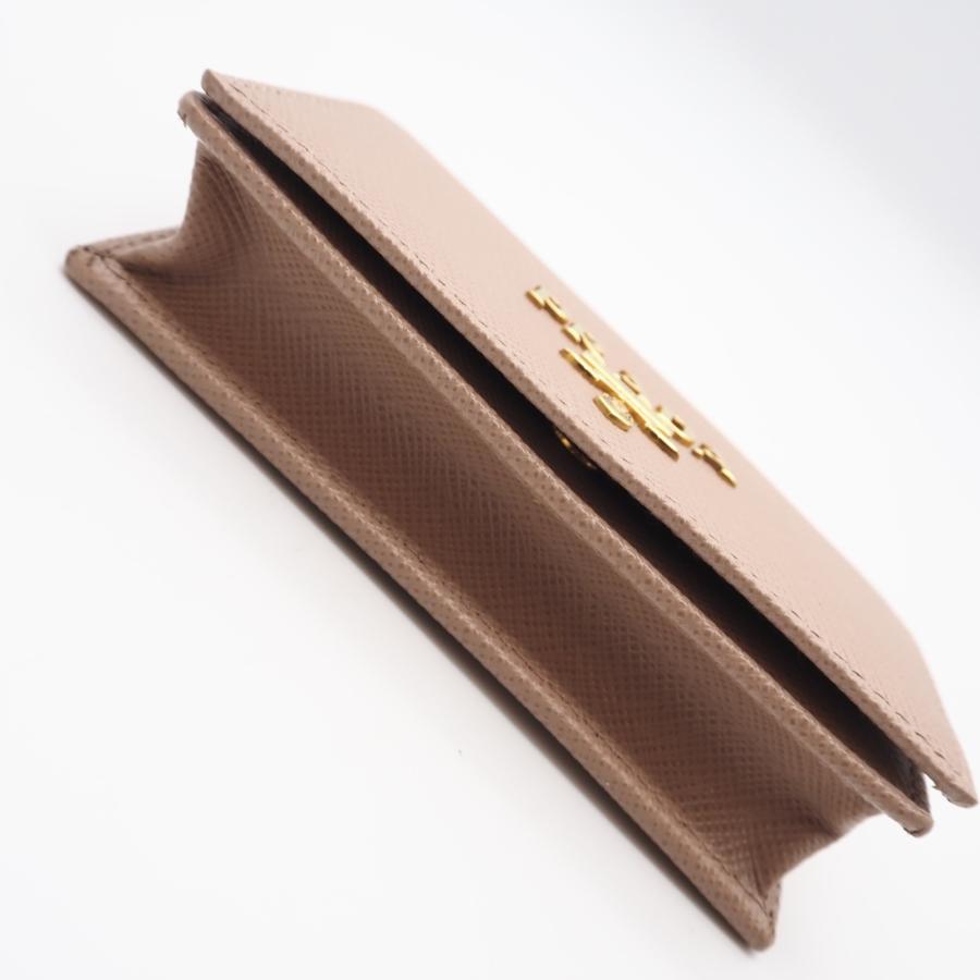PRADA（プラダ） ☆3日以内返品可☆ 極美品 サフィアーノ レザー