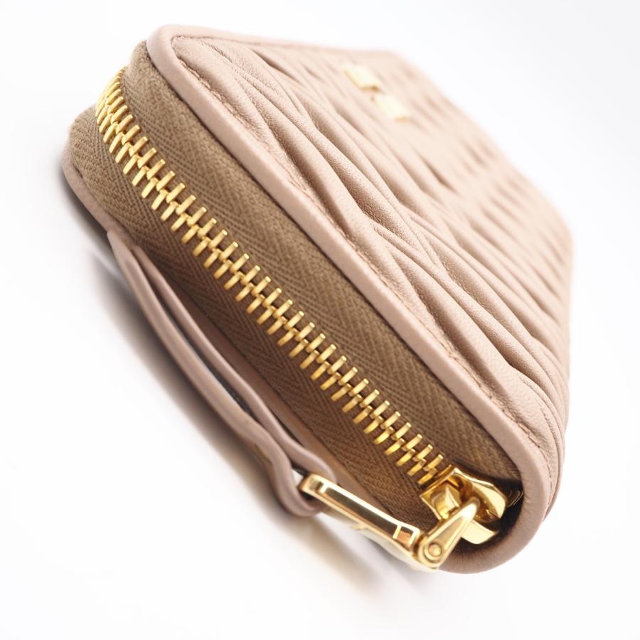 miu miu（ミュウミュウ） ☆3日以内返品可☆ 美品 マテラッセ ラウンド