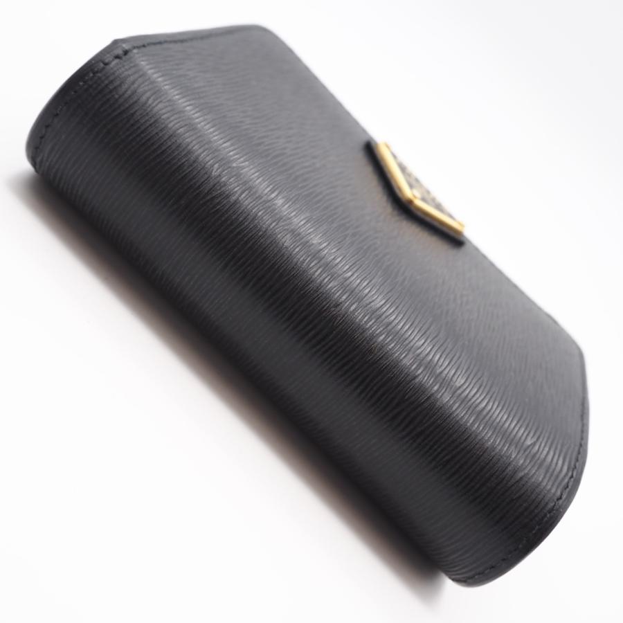PRADA（プラダ） ☆3日以内返品可☆ 美品 ヴィッテロムーブ コンパクト