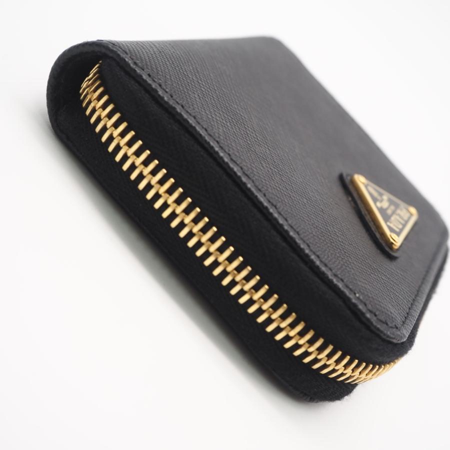 PRADA（プラダ） ☆3日以内返品可☆ 美品 サフィアーノ トライアングル