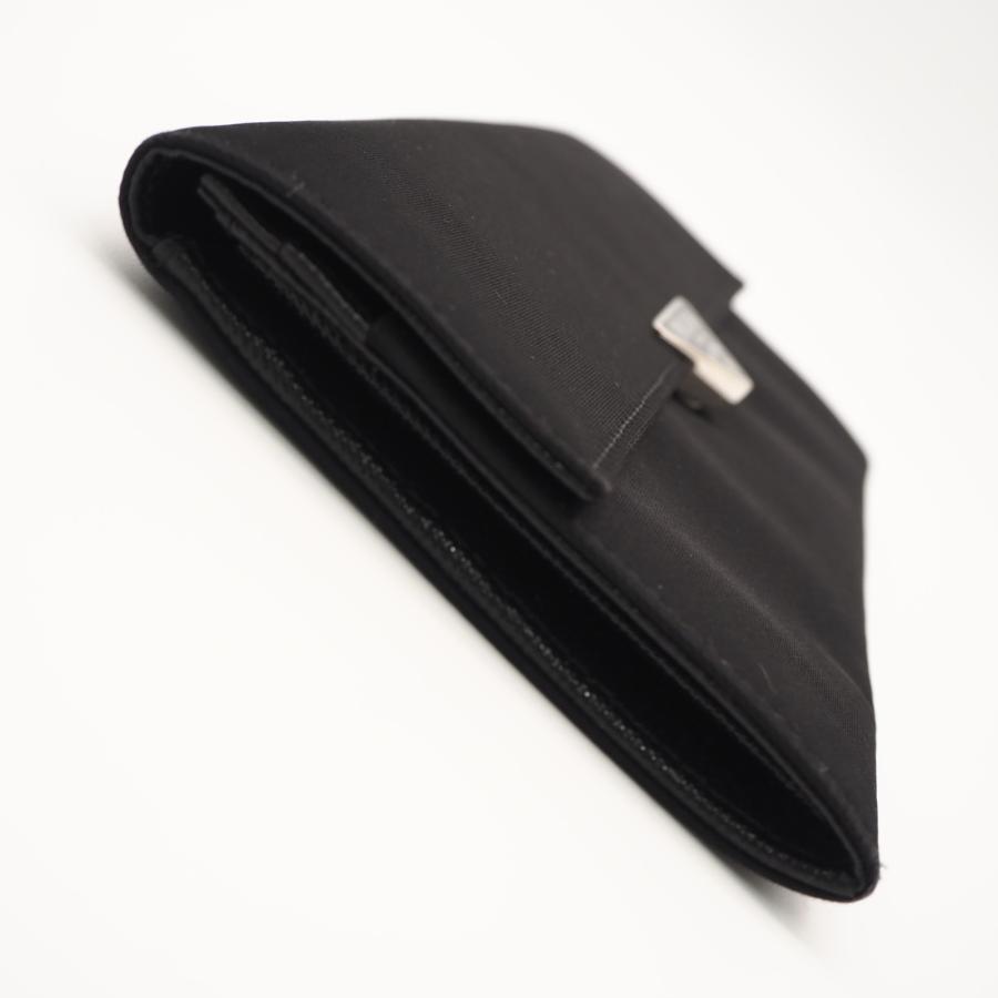 PRADA（プラダ） ☆3日以内返品可☆ 美品 テスート トライアングルロゴ
