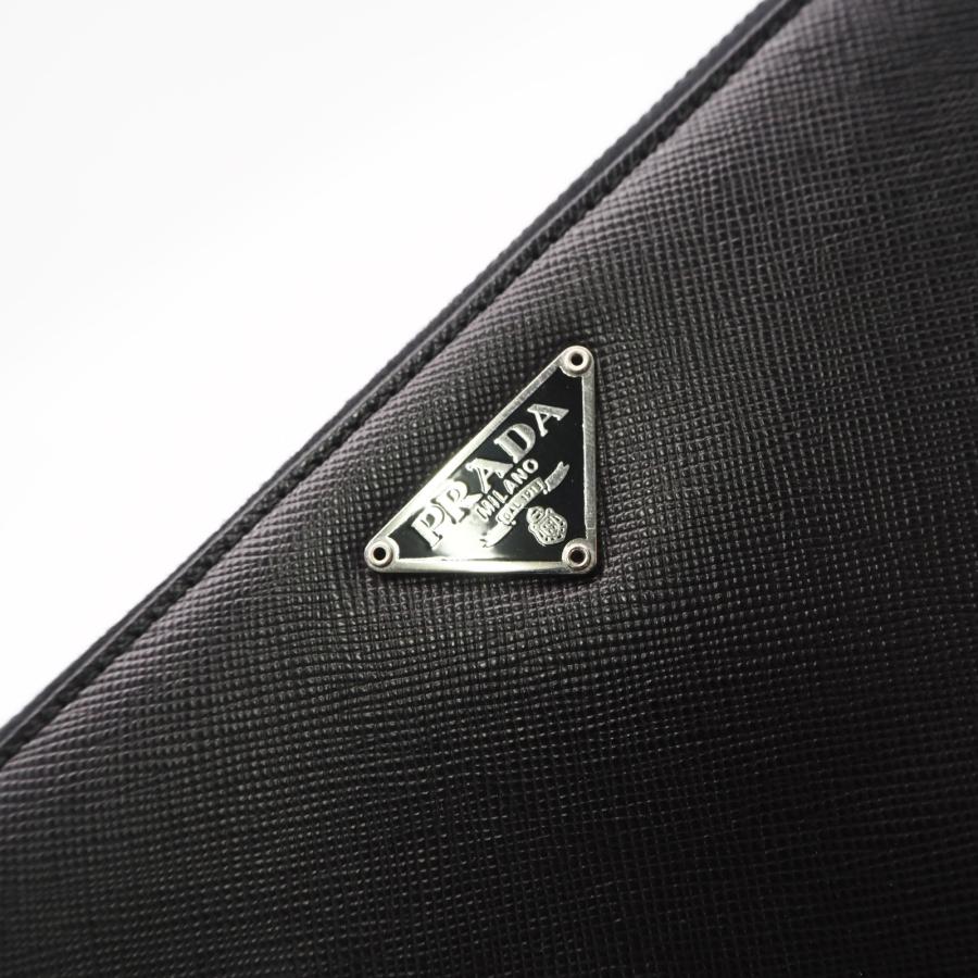 PRADA（プラダ） ☆3日以内返品可☆ 美品 サフィアーノ トライアングル