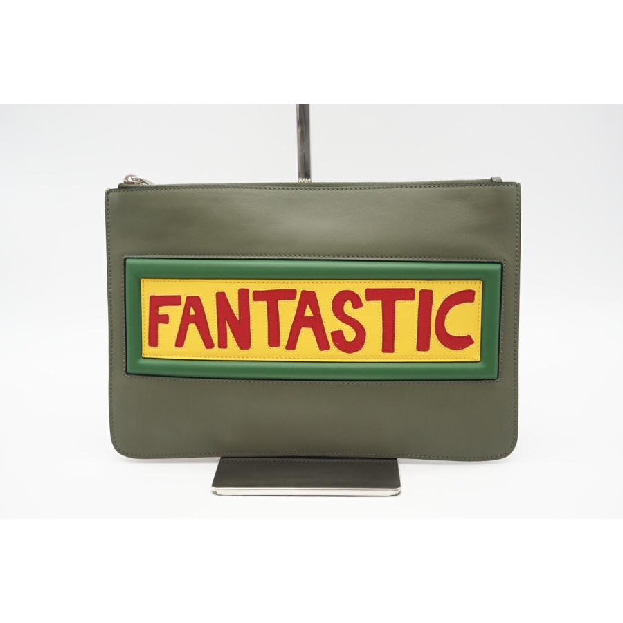 ☆安心の3大保証☆ Aランク ≪FENDI フェンディ/クラッチバッグ≫ 7N0078 FENDIロゴ レザー カーキ マルチカラー ポーチ 極美品 送料無料 ☆安心の3大保証☆ Aランク ≪FENDI フェンディ/クラッチバッグ