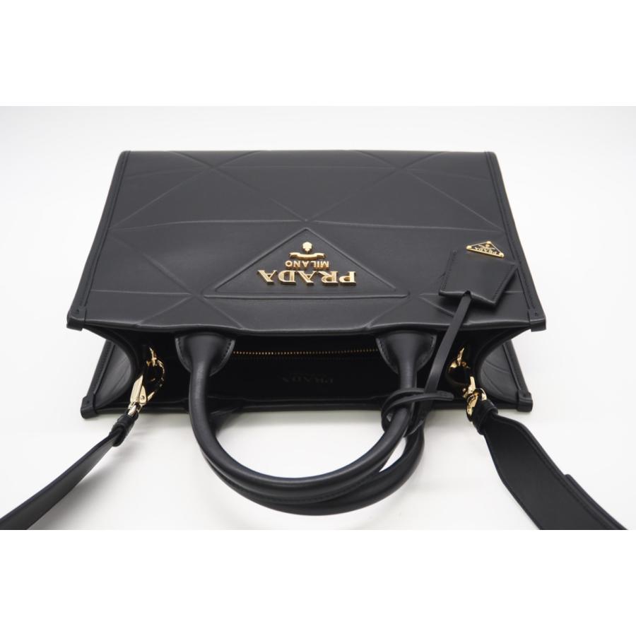 PRADA（プラダ） ☆3日以内返品可☆ 1BA379 メタルロゴ シンボルトップ