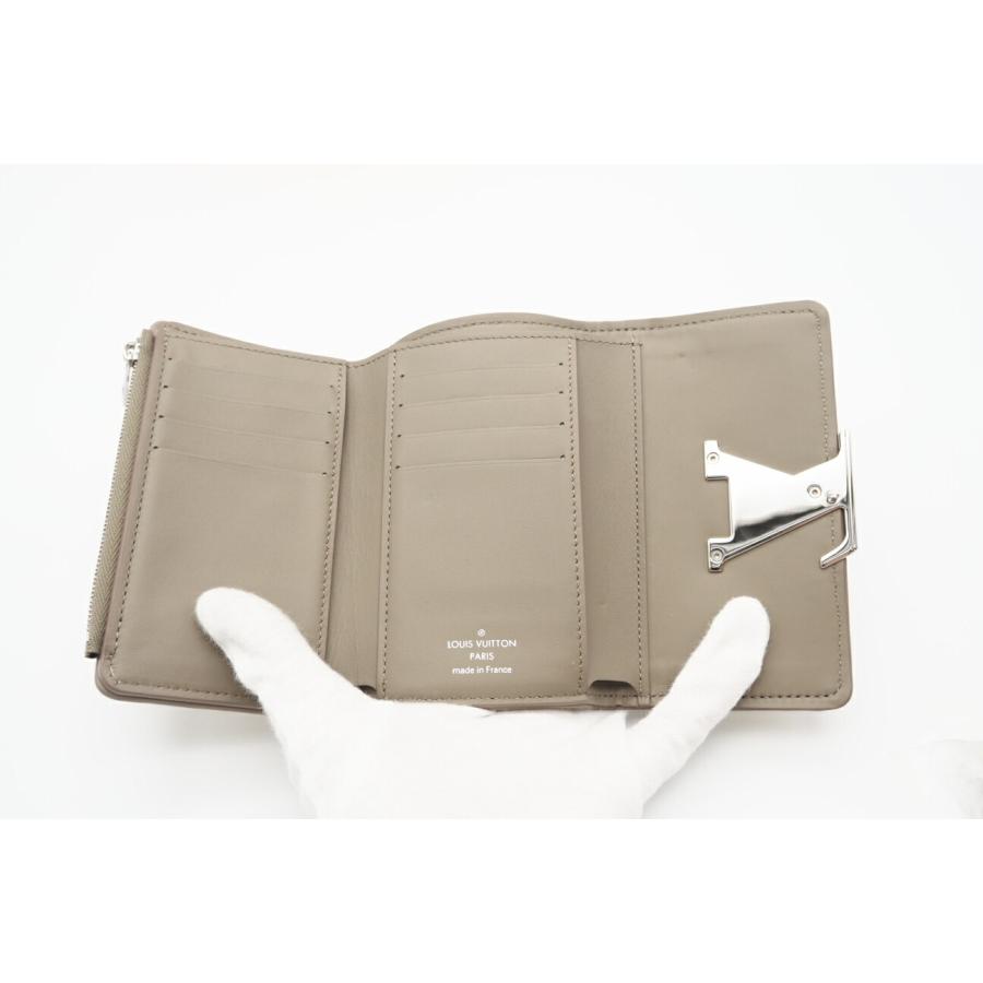☆安心の3大保証☆ ABランク ≪LOUIS VUITTON ルイ ヴィトン/三つ折り財布≫ M83573 キャンバス ポルトフォイユ カプシーヌ コンパクト トープ ベージュ LOUIS VUITTON（ルイ・ヴィトン） ☆安心の3大保証☆ ABランク ≪LOUIS