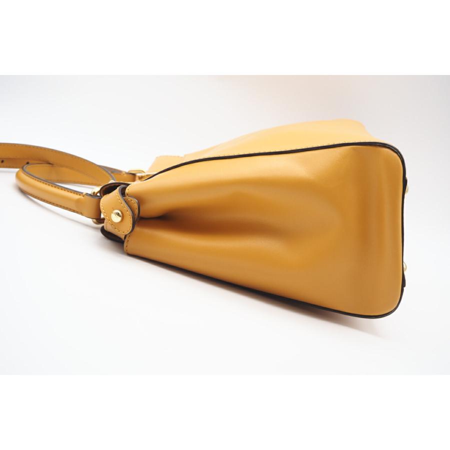 ☆安心の3大保証☆ ABランク ≪FENDI フェンディ/2WAYバッグ≫ 8BN226