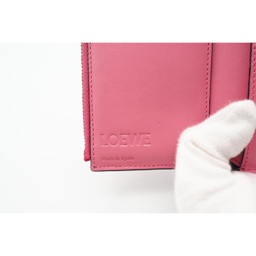ロエベLOEWEスモールバーティカルウォレット　アナグラム 三つ折り財布ピンク LOEWE（ロエベ） アナグラム バーティカルウォレット スモール 財布 三