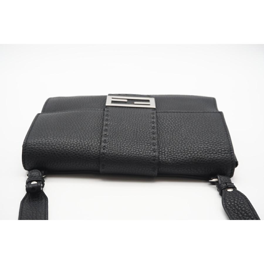 ☆安心の3大保証☆ ABランク ≪FENDI フェンディ/ショルダーバッグ