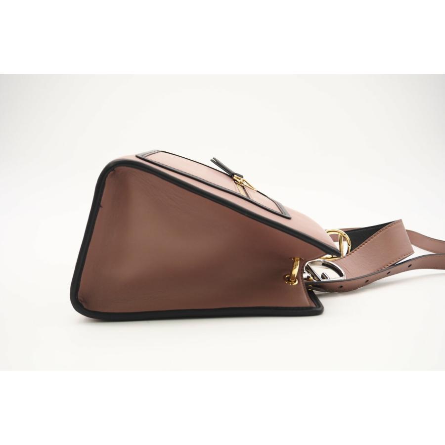 ☆安心の3大保証☆ ABランク ≪FENDI フェンディ/2WAYバッグ≫ 8BH344 ラナウェイ スモール カーフレザー ピンクベージュ ブラック 美品 送料無料 ☆安心の3大保証☆ ABランク ≪FENDI フェンディ/2WAYバッグ≫ 8BH344