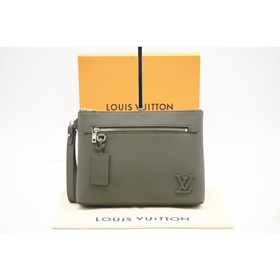 ☆安心の3大保証☆ Aランク ≪LOUIS VUITTON ルイ ヴィトン/クラッチバッグ≫ M81735 LVアエログラム テイクオフ ポーチ カーキ 極美品 送料無料 LOUIS VUITTON（ルイ・ヴィトン） ☆安心の3大保証☆ Aランク ≪LOUIS