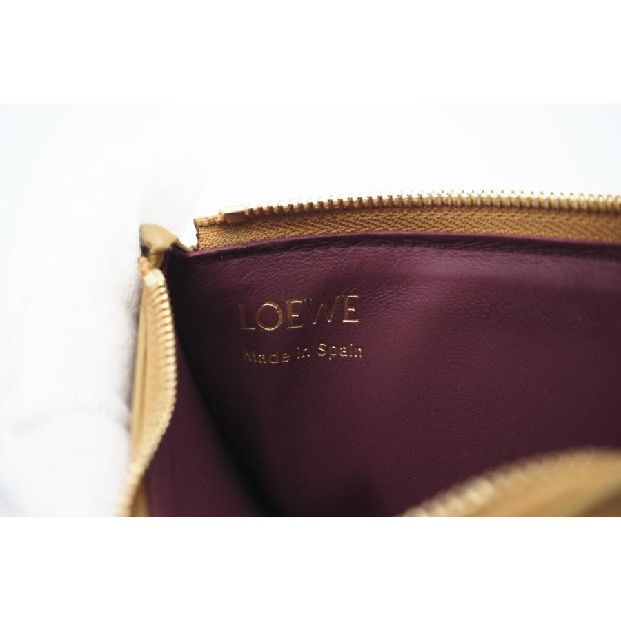 LOEWE（ロエベ） ☆3日以内返品可☆ CEM1Z40X02 シャイニーナパカーフ