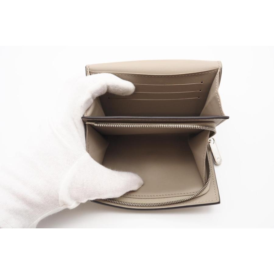 LOUIS VUITTON ☆3日以内返品可☆ ルイ ヴィトン M62542 マヒナ  