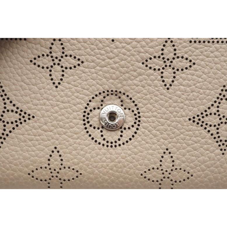 LOUIS VUITTON ☆3日以内返品可☆ ルイ ヴィトン M62542 マヒナ  