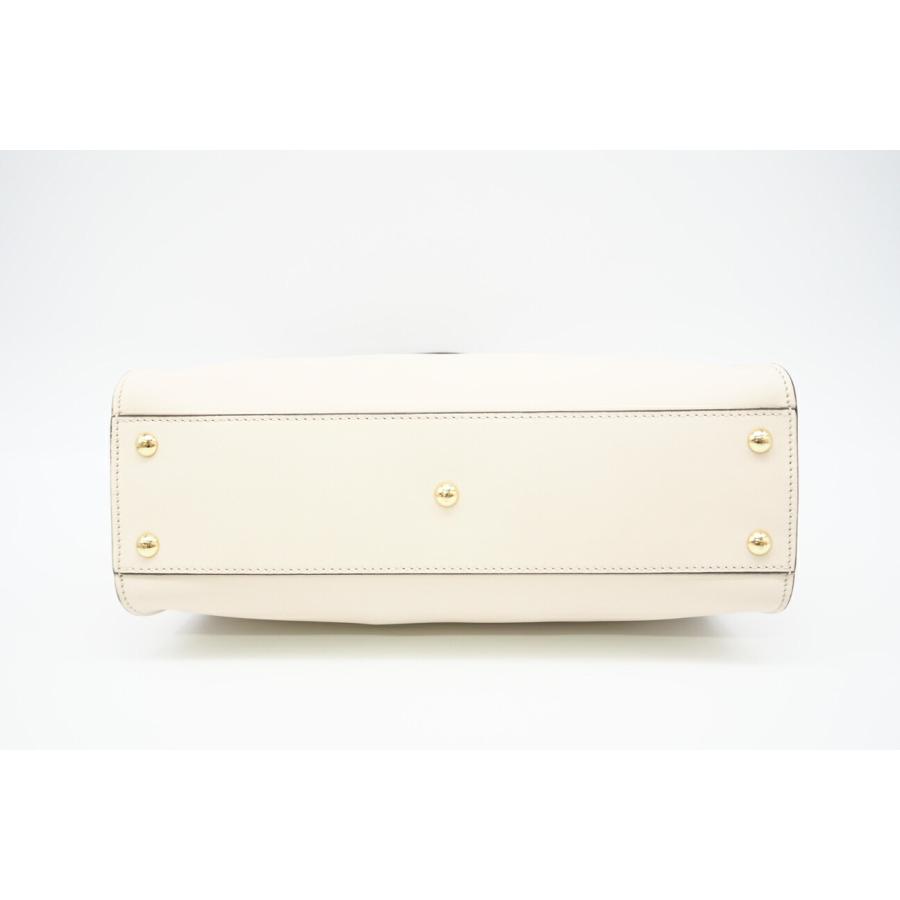 FENDI（フェンディ） ☆3日以内返品可☆ 8BN290 ピーカブー