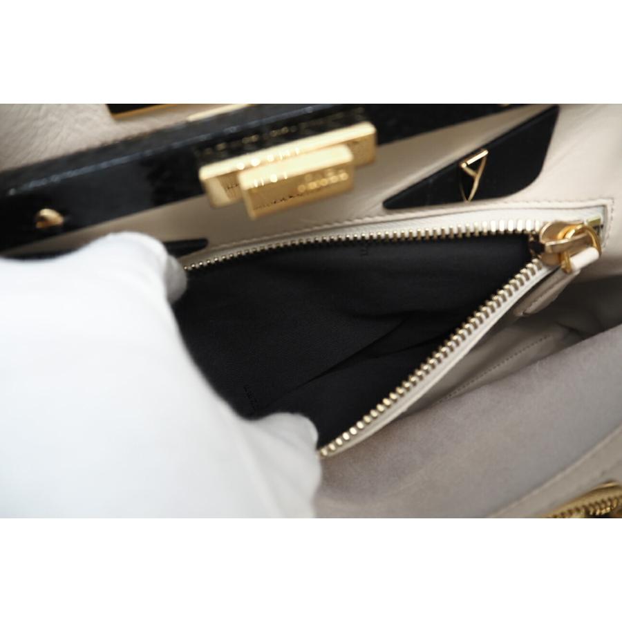 FENDI（フェンディ） ☆3日以内返品可☆ 8BN290 ピーカブー