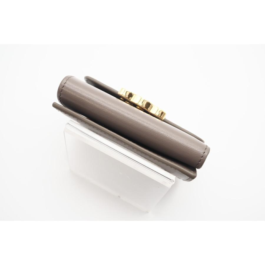 CELINE（セリーヌ） ☆3日以内返品可☆ 10I653 シャイニーカーフ