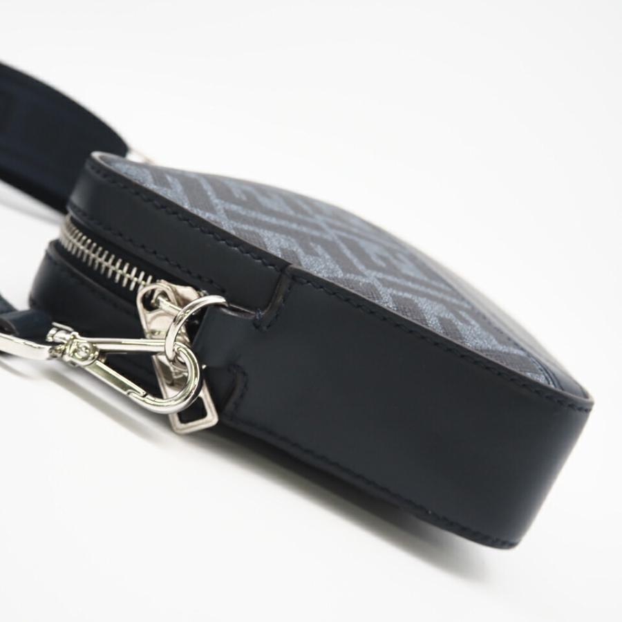 ★3日以内返品可★ FENDI フェンディ 7M0286 フェンディ ダイアゴナル カメラケース ネイビー ブルー ショルダーバッグ 美品 FENDI（フェンディ） ☆3日以内返品可☆ 7M0286 ダイアゴナル カメラ