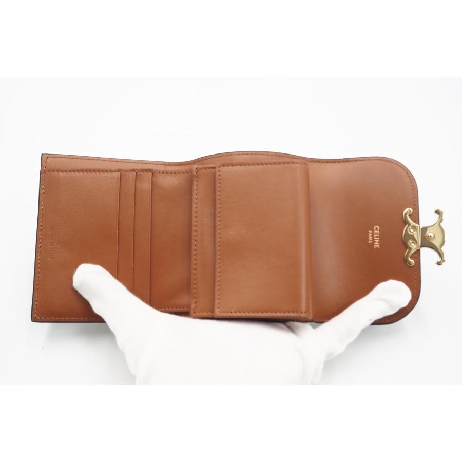 ☆安心の3大保証☆ Aランク ≪CELINE セリーヌ/三つ折り財布≫ 10D782 