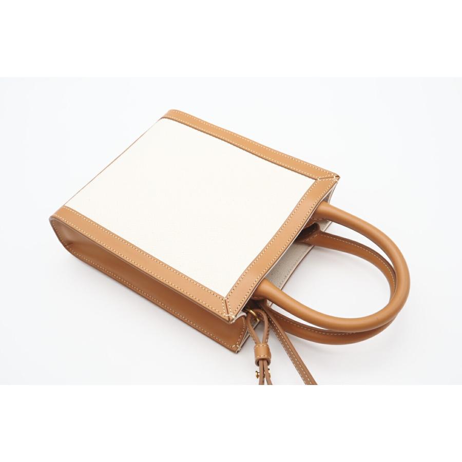 CELINE（セリーヌ） ☆3日以内返品可☆ 193302BNZ02NT キャンバス