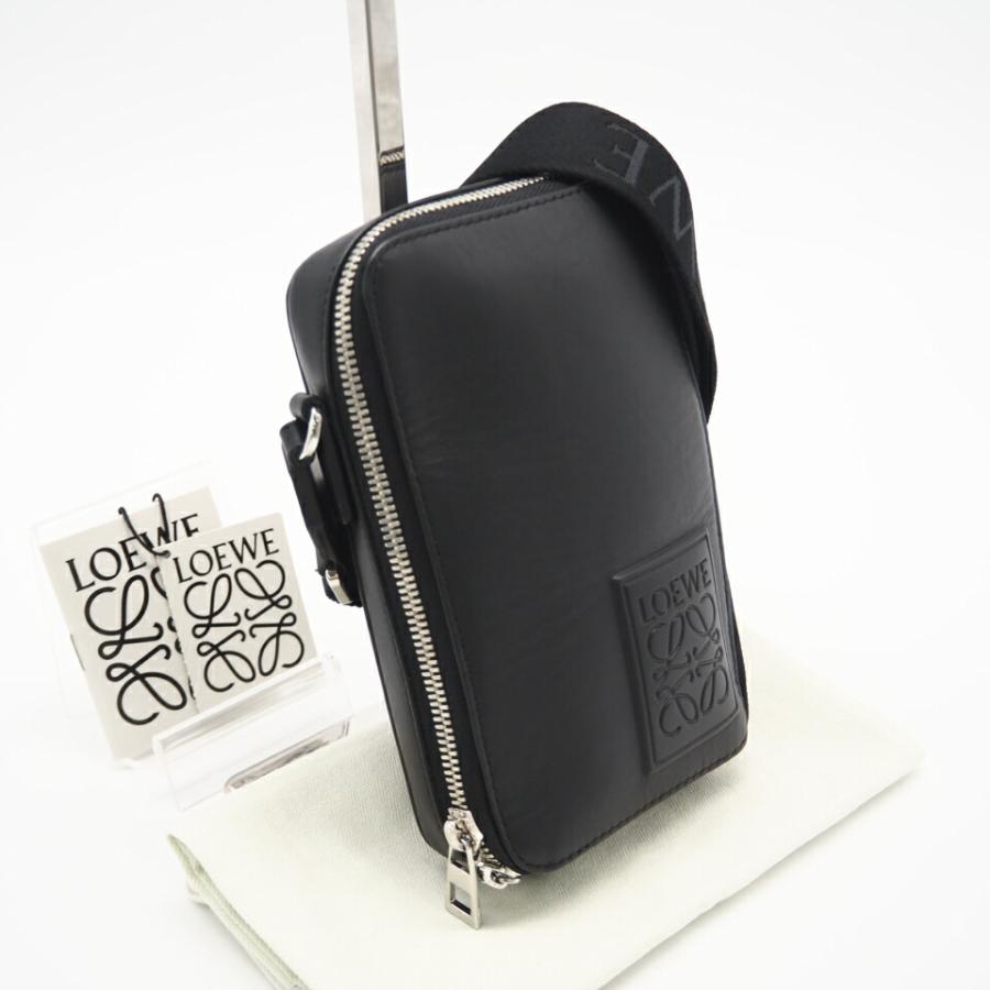 LOEWE（ロエベ） ☆3日以内返品可☆ C565S59X01 サテンカーフ