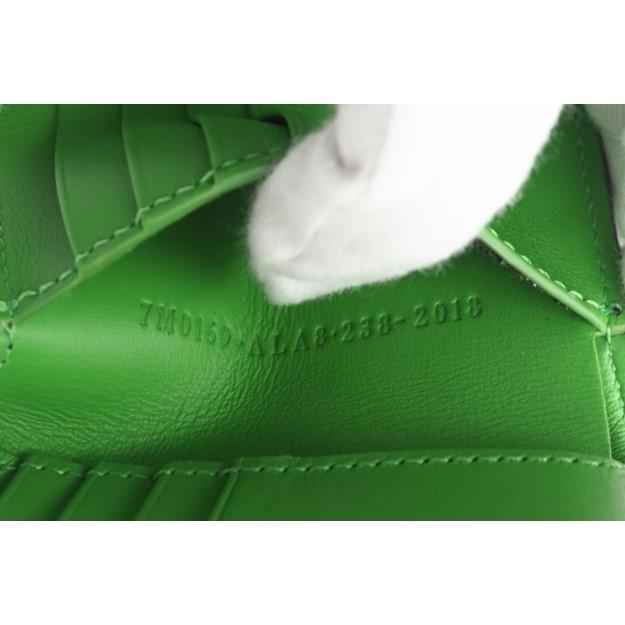 ☆安心の3大保証☆ Aランク ≪FENDI フェンディ/二つ折り財布≫ 7M0169