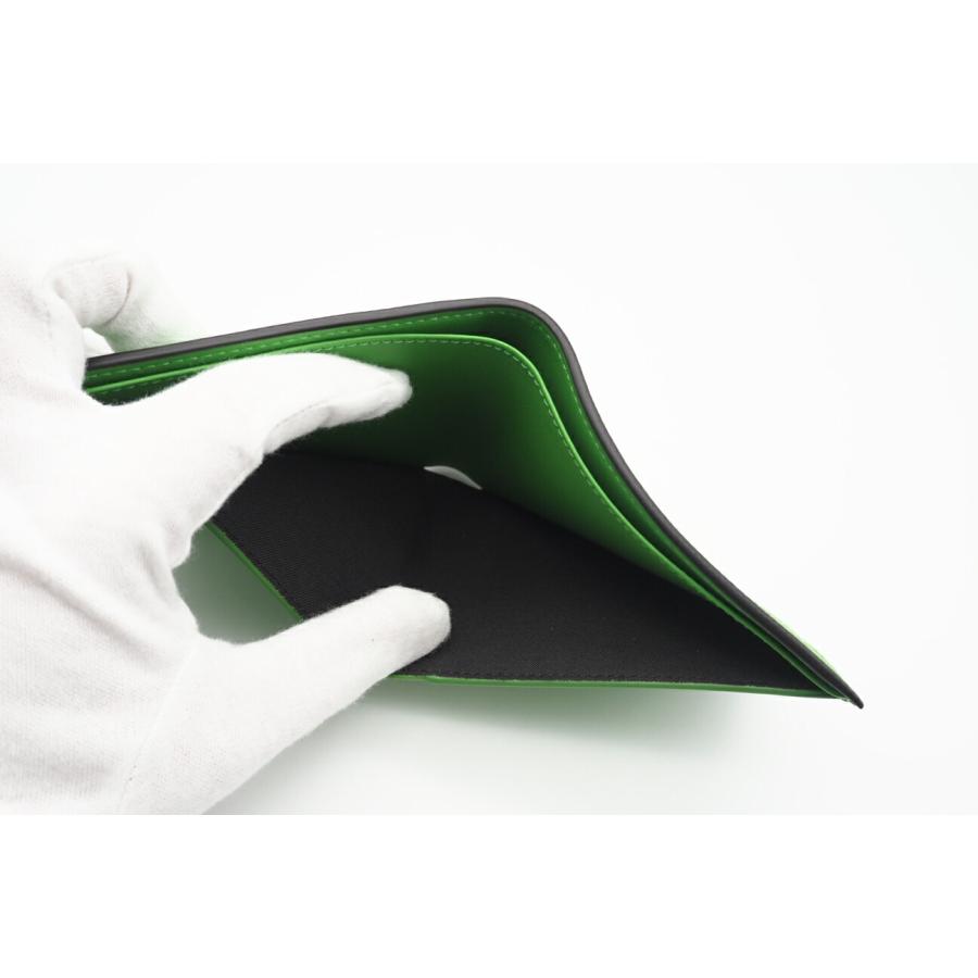 ☆安心の3大保証☆ Aランク ≪FENDI フェンディ/二つ折り財布≫ 7M0169