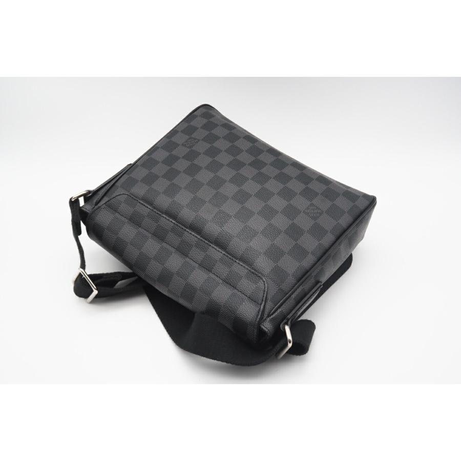 LOUIS VUITTON ショルダーバッグ グラフィット ディストリクト AB