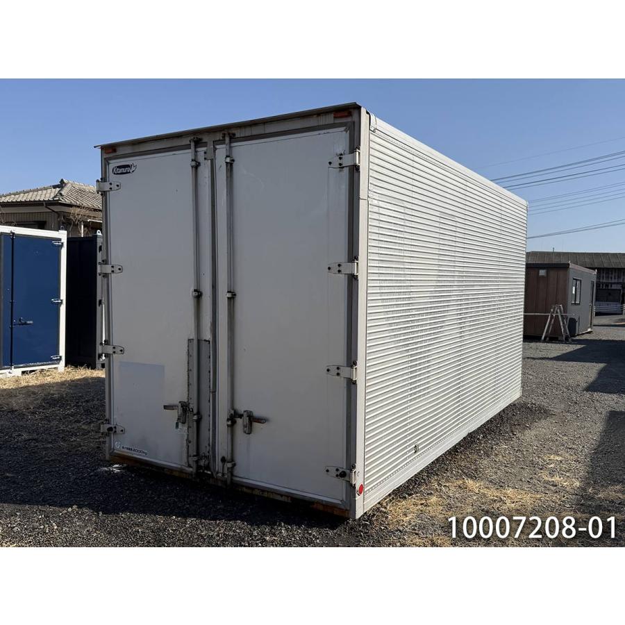 中古コンテナ ヘコみ、歪みあり