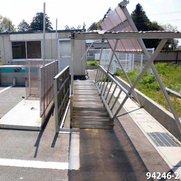 ス－パーハウス 外階段 アルミ