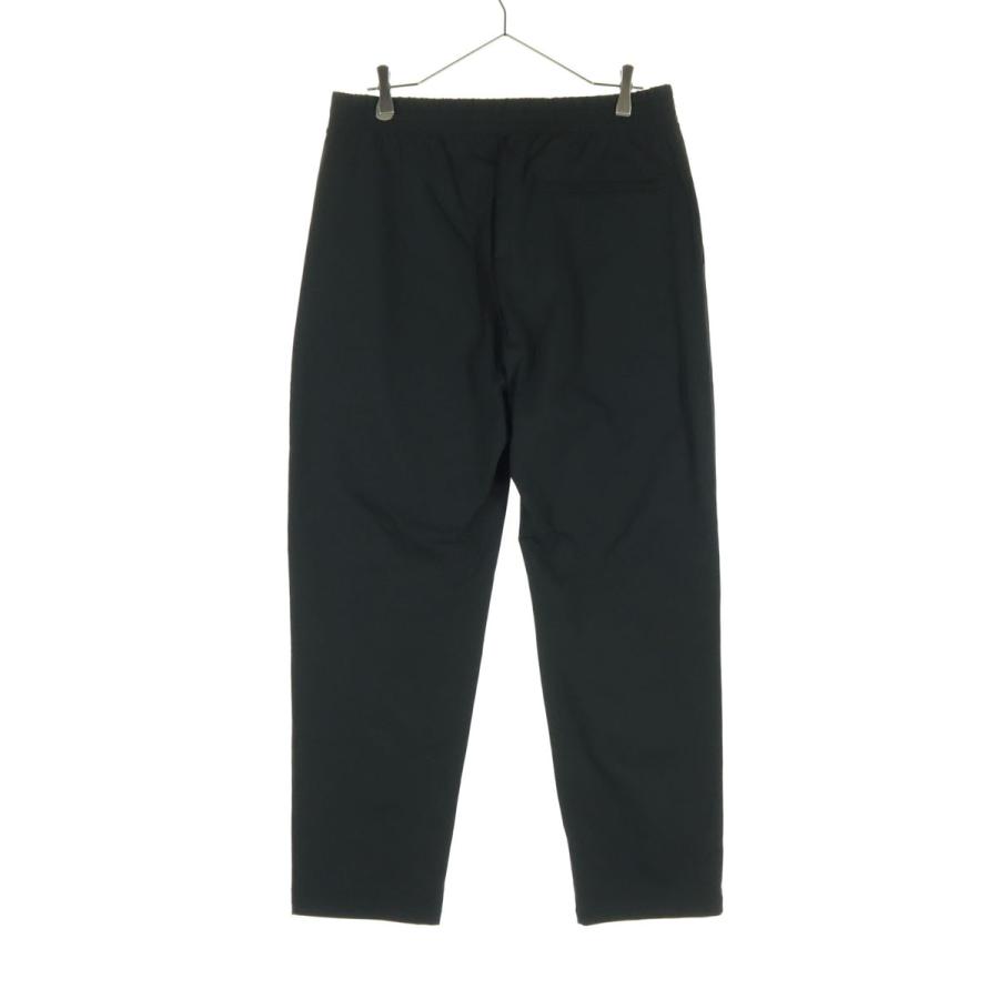 ユニクロ（UNIQLO） 未使用 ストレッチ テーパードパンツ L ブラック