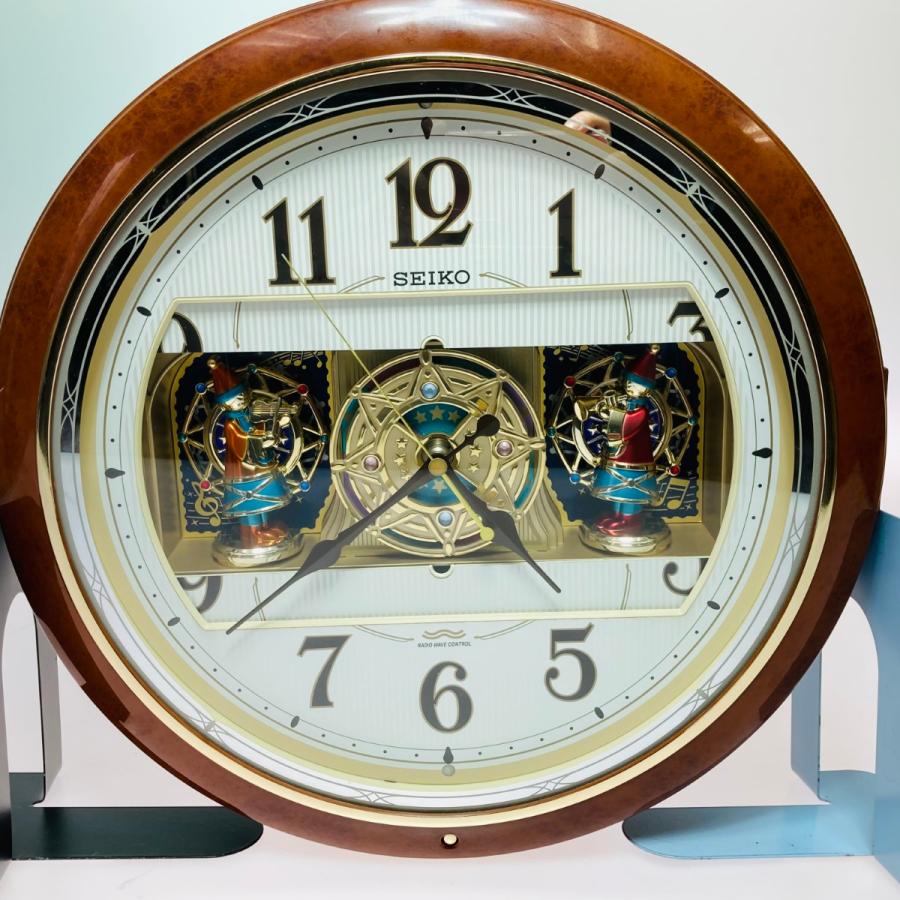 SEIKO CLOCK RE559Bからくり掛け時計 発売から20年！今も現役の傑作SEIKO電波からくり時計（RE559B） - YouTube