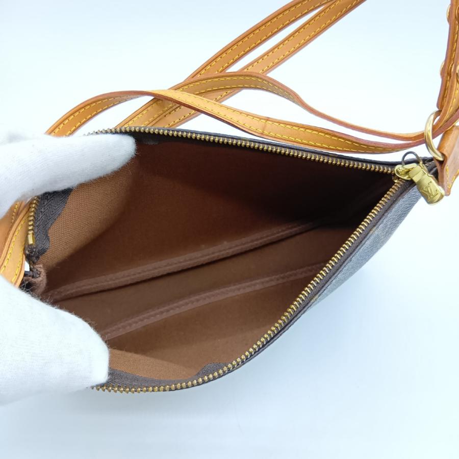 LOUIS VUITTON（ルイ・ヴィトン） モノグラム ポシェット・アクセ