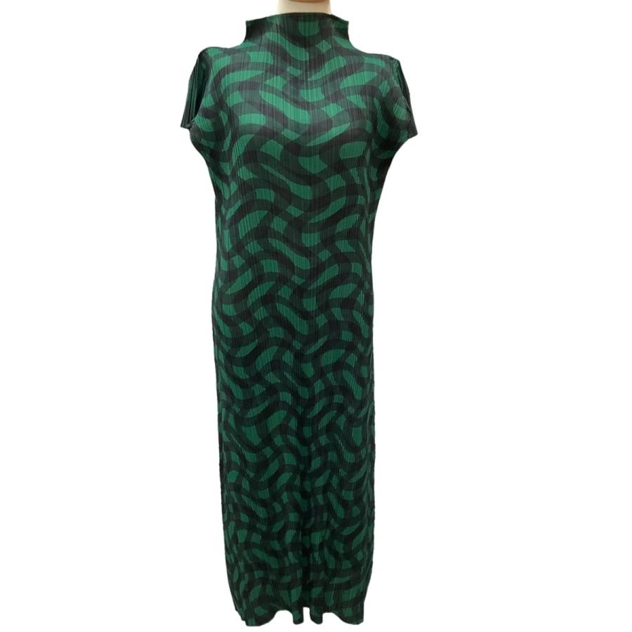 ISSEY MIYAKE（イッセイミヤケ） PLEATS PLEASE ワンピース 波チェック