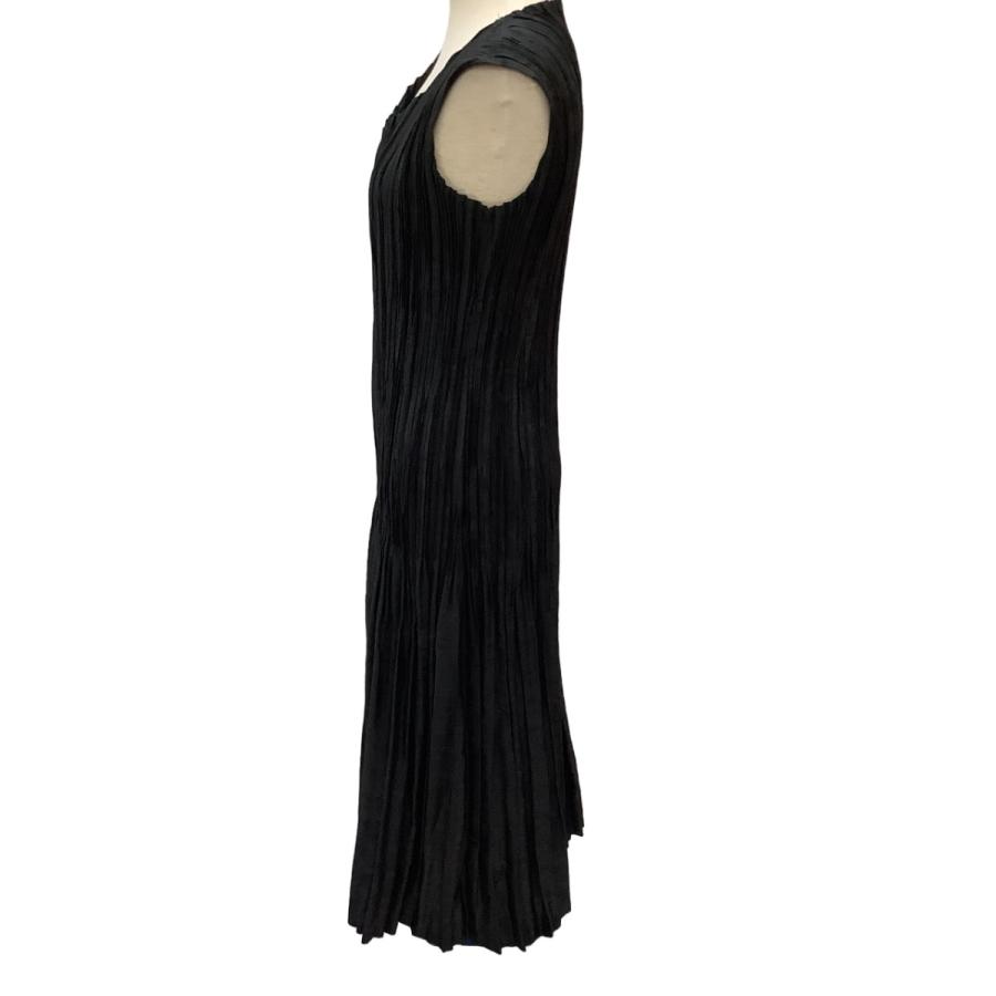 ISSEY MIYAKE（イッセイミヤケ） ♪♪ PLEATS 消しプリーツ ワンピース