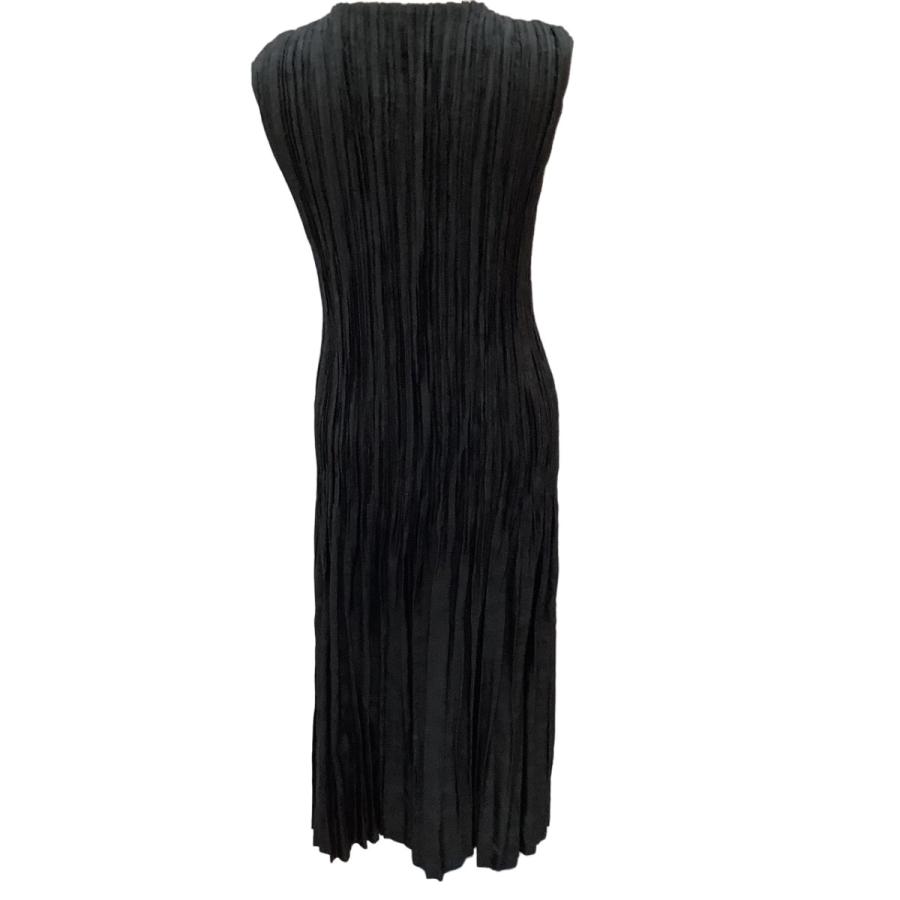 ISSEY MIYAKE（イッセイミヤケ） ♪♪ PLEATS 消しプリーツ ワンピース