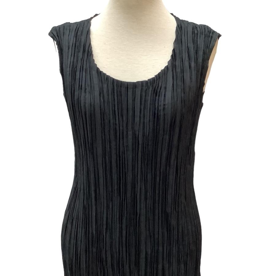 ISSEY MIYAKE（イッセイミヤケ） ♪♪ PLEATS 消しプリーツ ワンピース