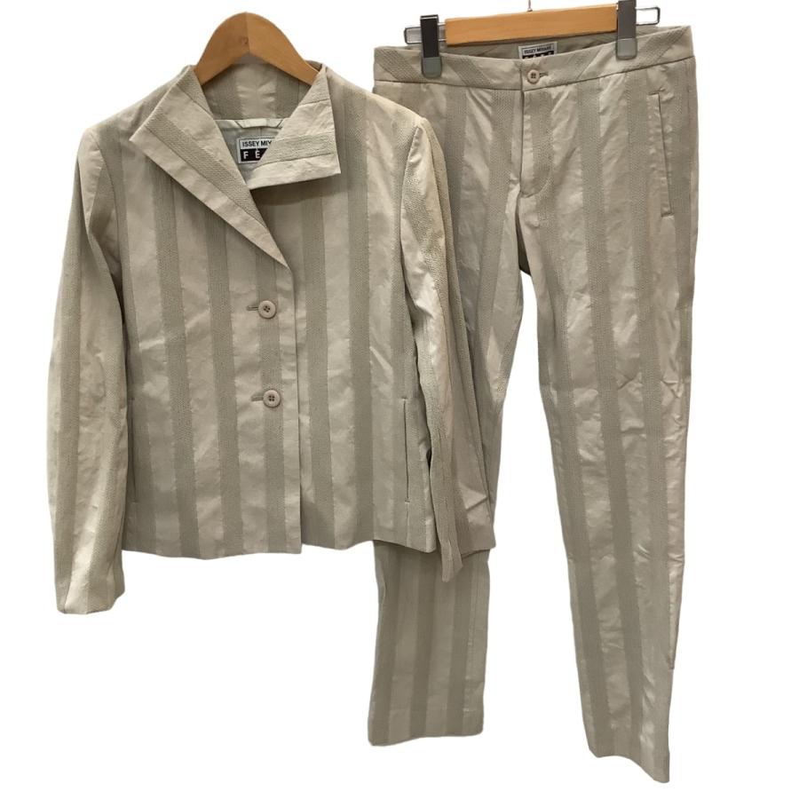 ISSEY MIYAKE ♪♪ イッセイミヤケ レディース セットアップスーツ 