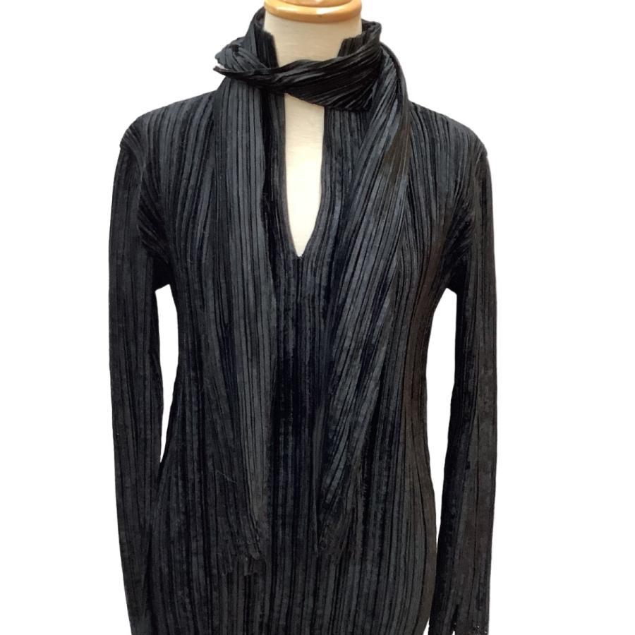 ISSEY MIYAKE（イッセイミヤケ） ストール付き ワンピース プリーツ
