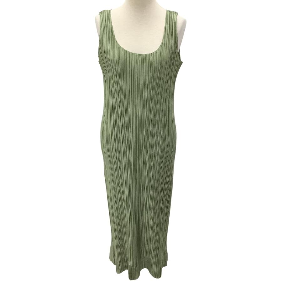 ISSEY MIYAKE（イッセイミヤケ） PLEATS PLEASE ノースリーブ