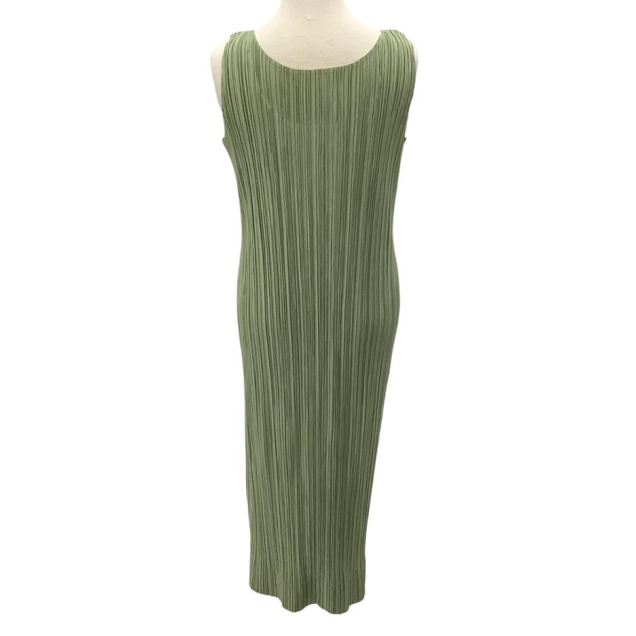 ISSEY MIYAKE（イッセイミヤケ） PLEATS PLEASE ノースリーブ