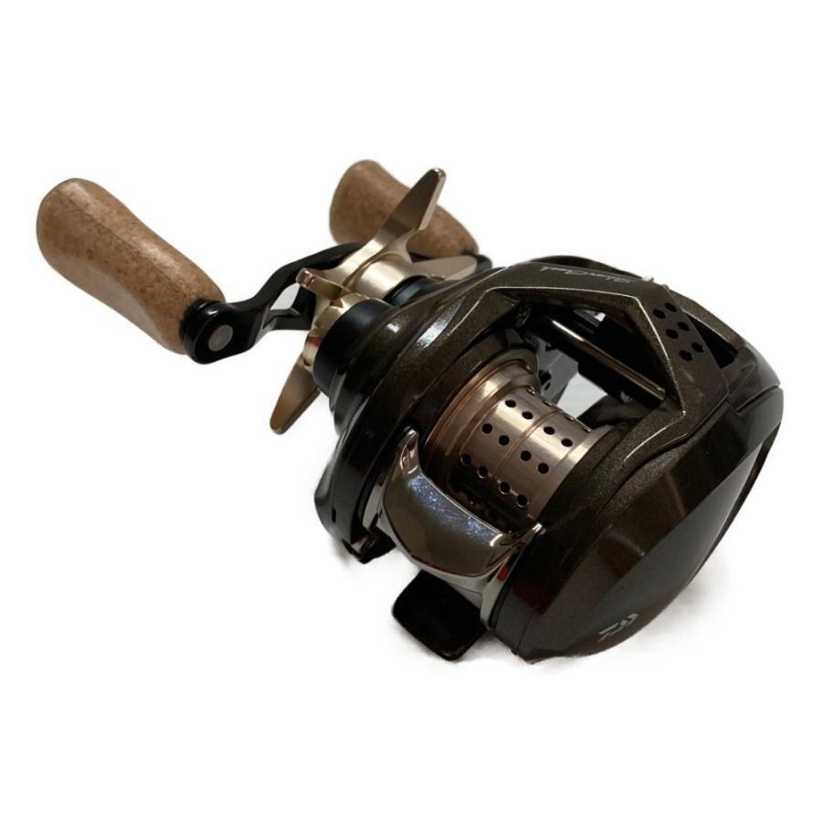 □□ DAIWA ダイワ シルバークリーク エア TW ストリームカスタム 8.5L  