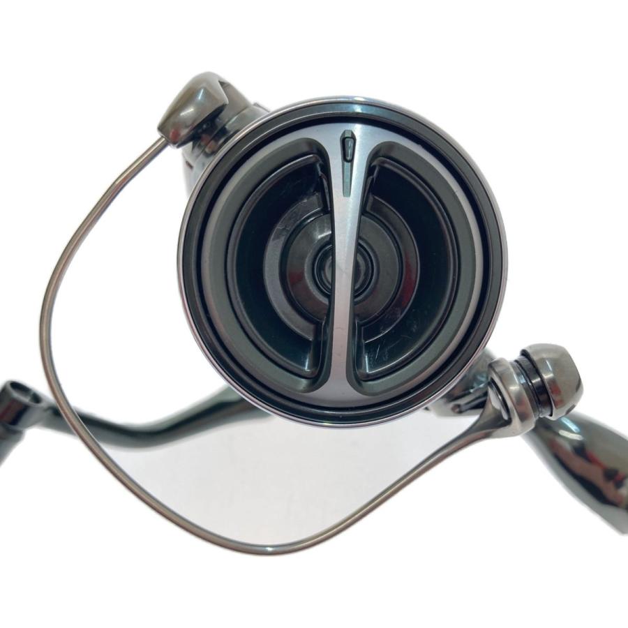 □□ SHIMANO シマノ 22 ステラ 3000MHG 043931 目立った傷や汚れなし