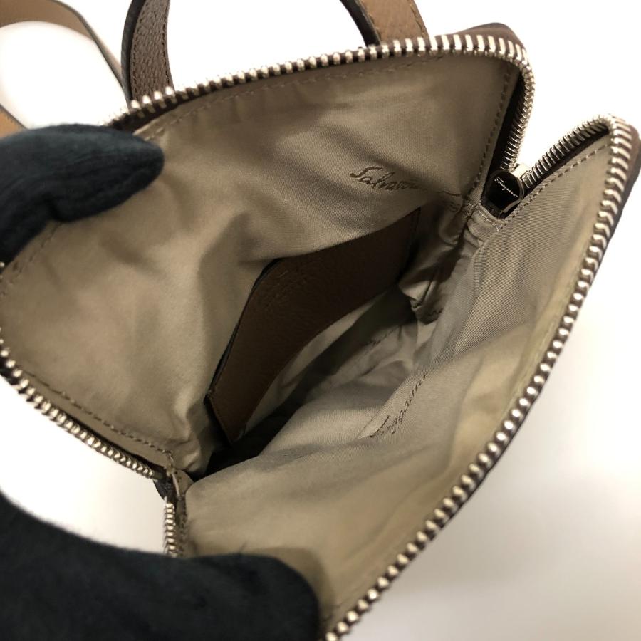 □□ Salvatore Ferragamo サルヴァトーレフェラガモ ショルダーバッグ