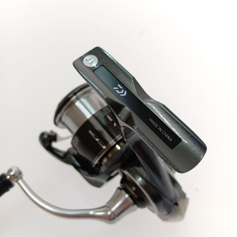 □□ DAIWA ダイワ 24ルビアス PC LT2500-H 00061216 やや傷や汚れあり