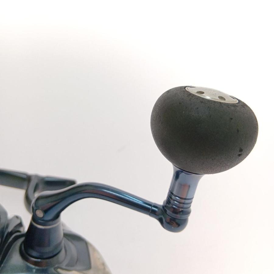 □□ SHIMANO シマノ 17ツインパワー XD 4000XG 03747 本体のみ 傷や