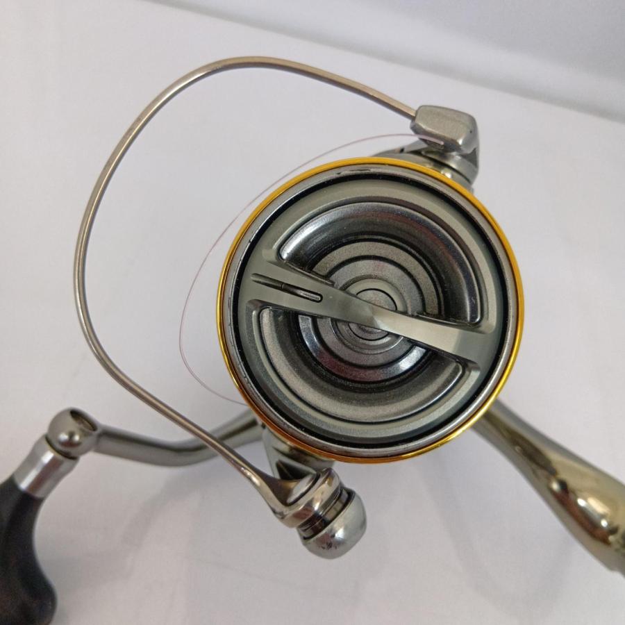 SHIMANO シマノ 18 ステラ 3000MHG 03807 やや傷や汚れあり