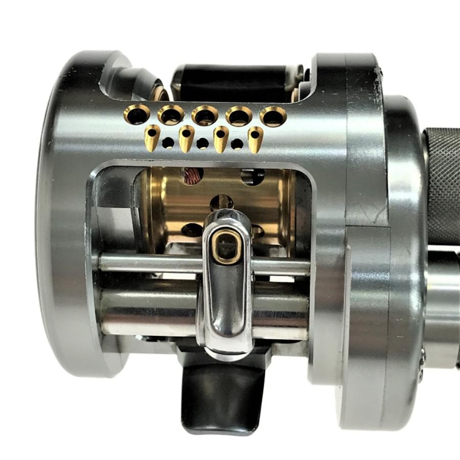 SHIMANO シマノ 04カルカッタコンクエスト 101DC LIVREハンドル交換