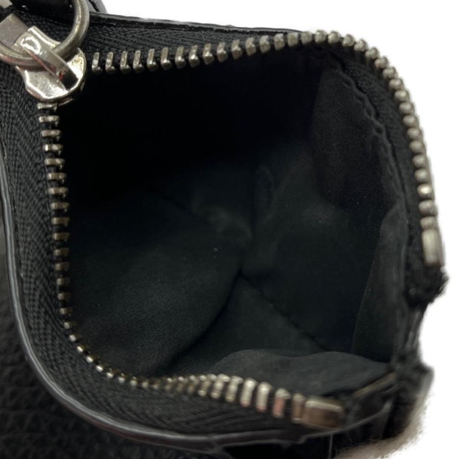 Maison Margiela三つ折り 一箇所だけ傷があるのでこの値段で売ります Maison Margiela三つ折り 一箇所だけ傷があるのでこの値段で売ります